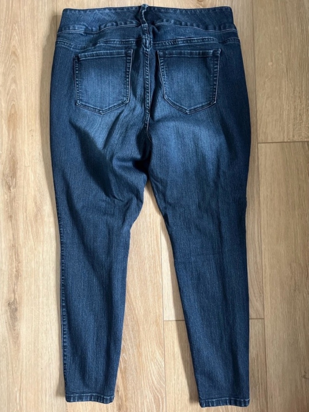 torrid Dark Indigo High-Rise 3 Button Skinny Jeans 14S - Picture 3 of 5